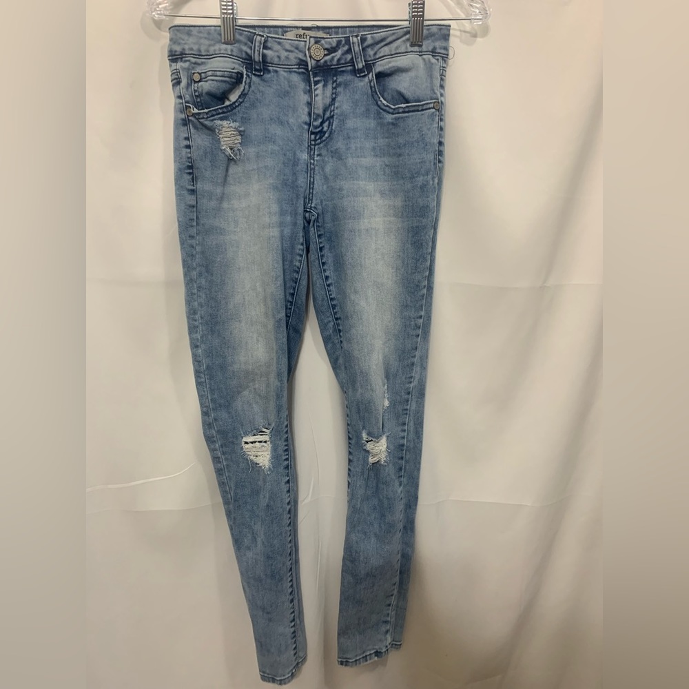 Refuge distressed jeans size 2